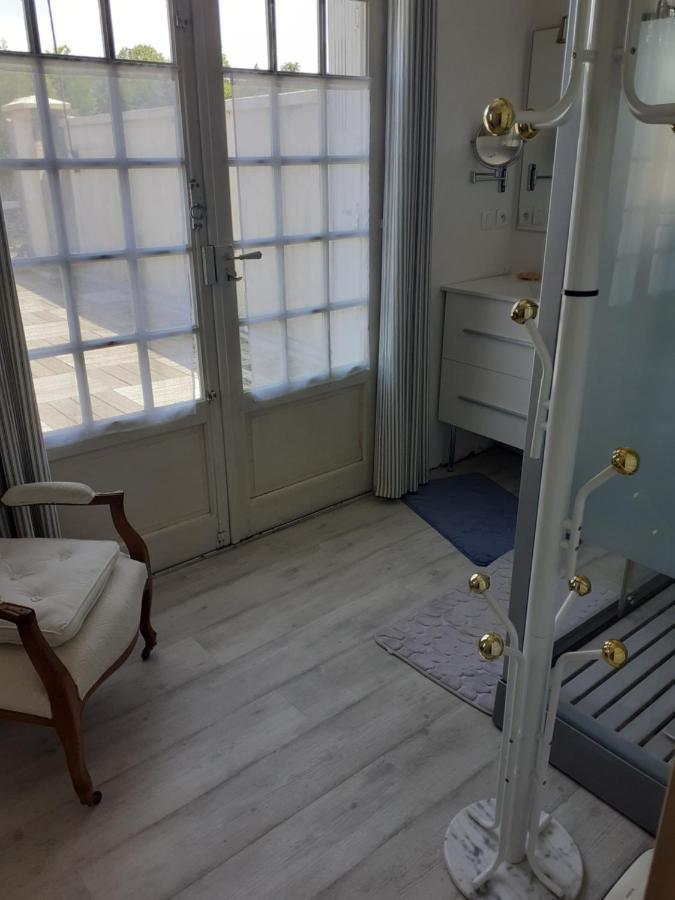 Gite Et Chambre D'Hote Saint Jacques 洛什 外观 照片